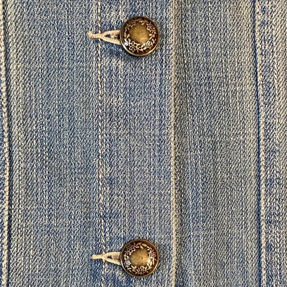 Gap Kids Vintage Light Denim Vest with Gold Detailed Buttons Size XXL - Picture 5 of 7